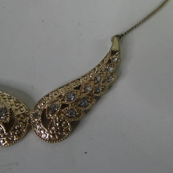 Avon NRT Gold Tone Heavenly Wings Faith Rhinestone Sparkly Necklace adjustable - Picture 4 of 8